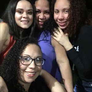 Meet your Posher, Iris